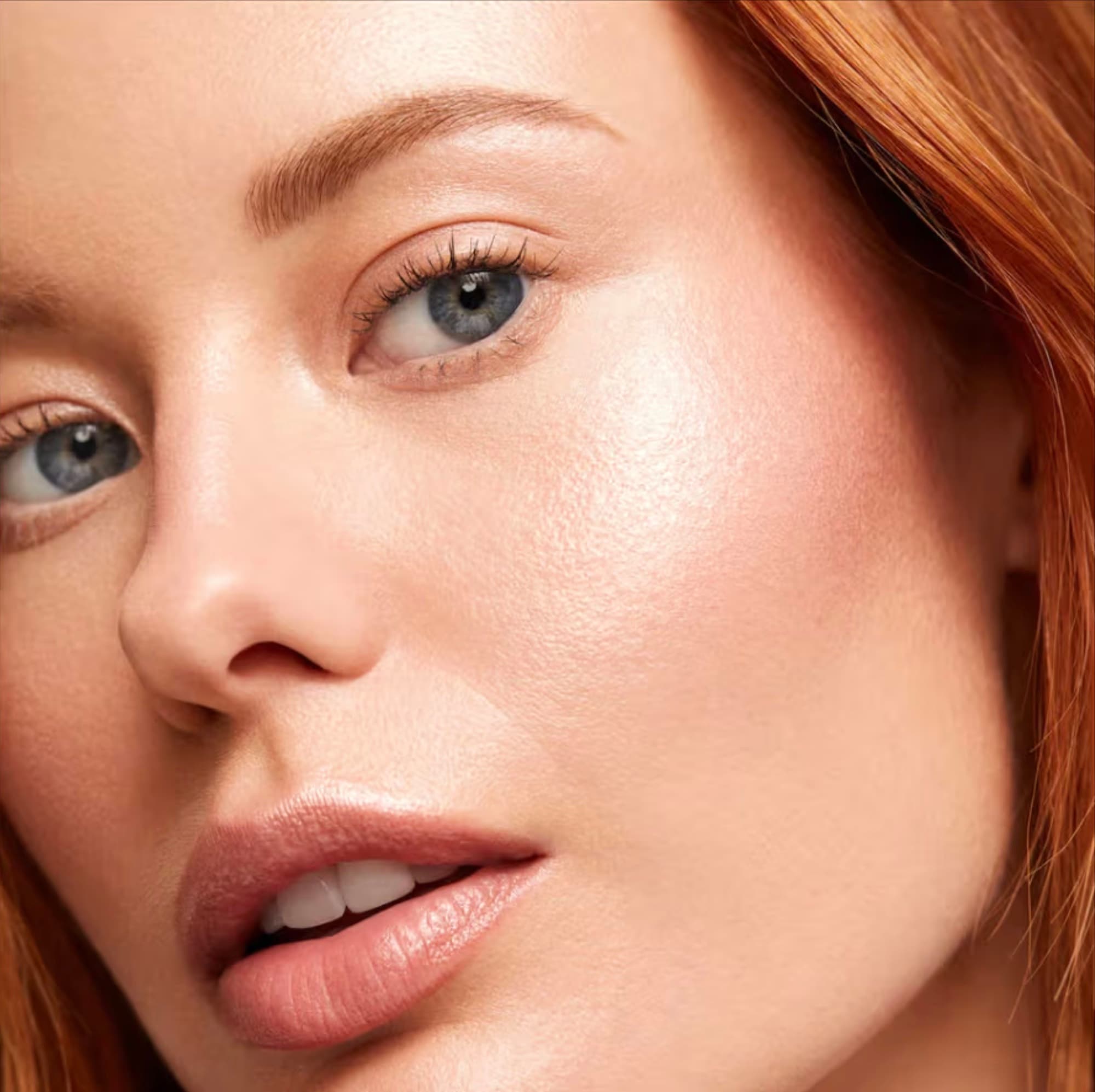 The Body Retinol. Targeted deep-tissue repair for the neck, chest, and arms.
